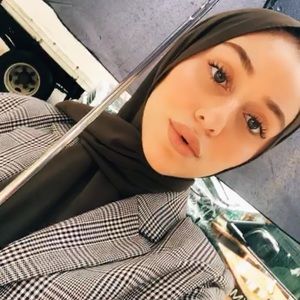 Meet your Posher, Dima